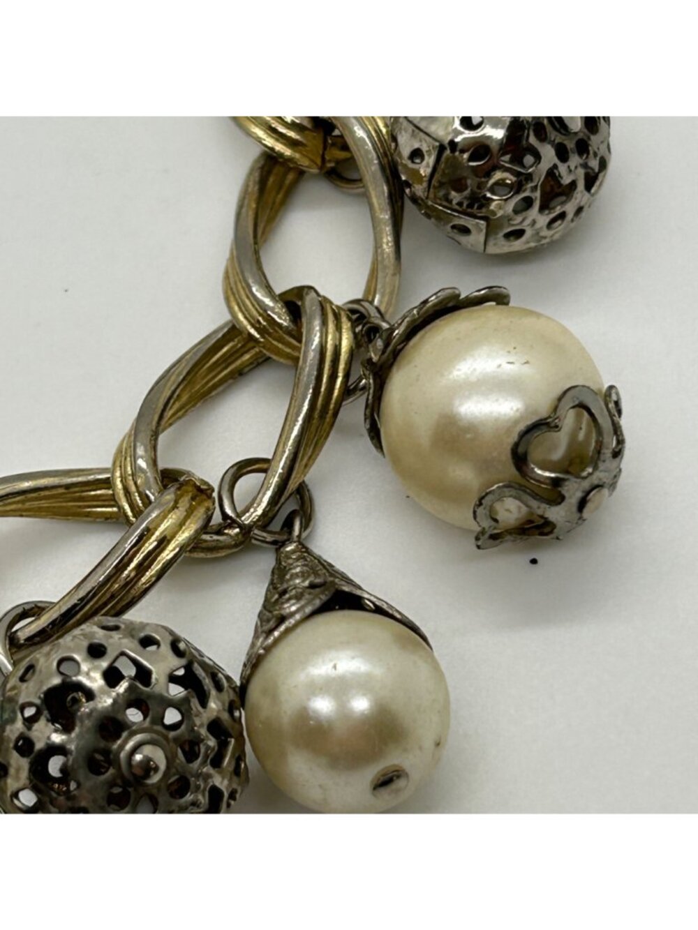 Vintage Gold Tone Double Link Bracelet With Faux Pearl & Filigree Charm Baubles - Picture 5 of 14